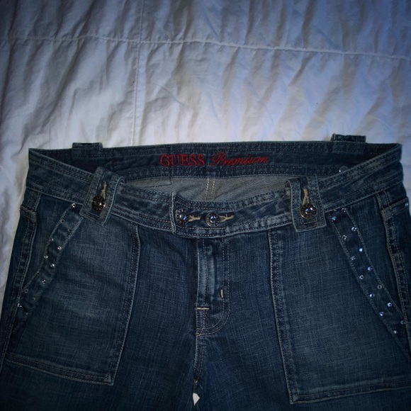 GUESS LOW CUT JEANS - Picture 3 of 3